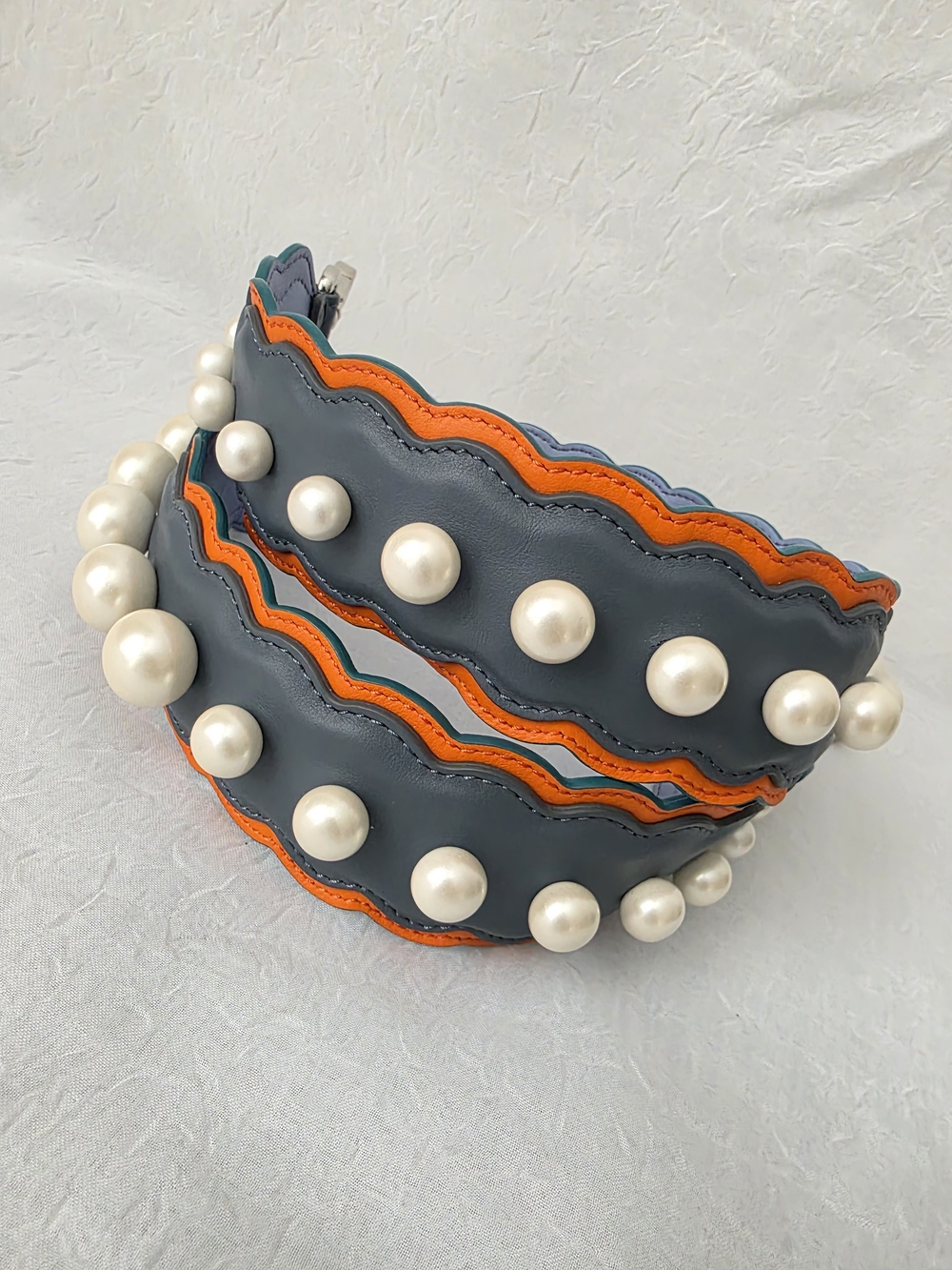 Auth Fendi Pearl-Embellished Scalloped Leather Strap